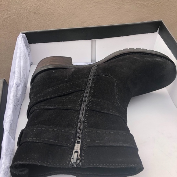 Vintage Foundry – Charmaine Buckled Leather Bootie - Picture 7 of 11